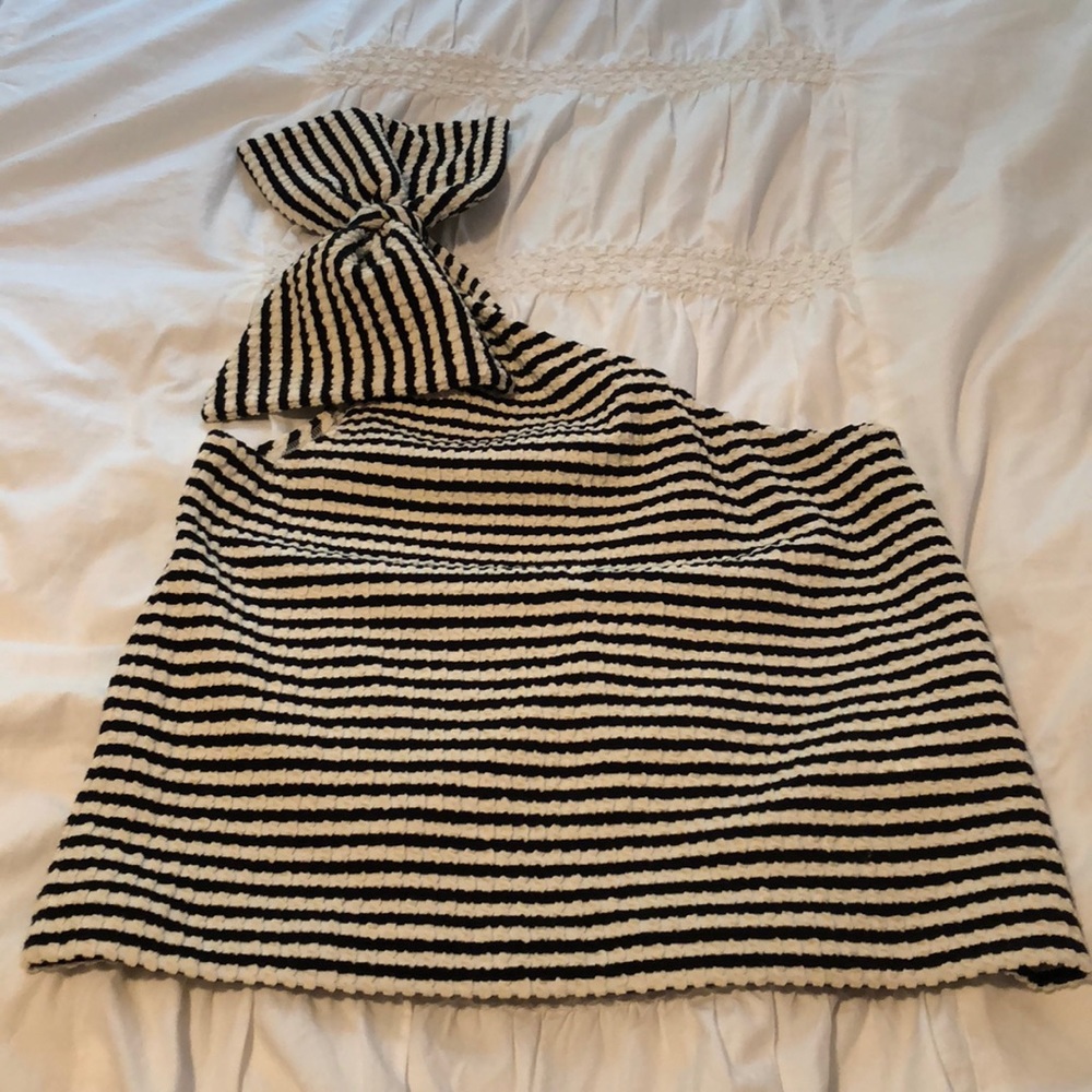 Beautiful one shoulder top by Club Monaco